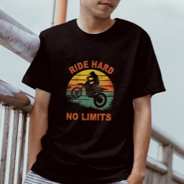 バイク乗り向けレトロサンセットグラフィックTシャツ ハード ノー リミッツ Tシャツ