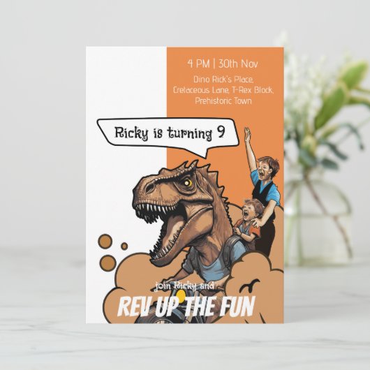 バイク乗りTレックスディノ燃料おもしろい誕生日 招待状 (スタンド正面)