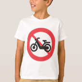 バイク禁止の道路標識 Tシャツ (正面)