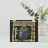 バイザーの胸，ペーサー，スカラブ付き ポストカード (スタンド正面)