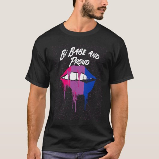 バイセクシャルな恋人と自豪のバイ・プライド Fiancé Tシャツ (正面)