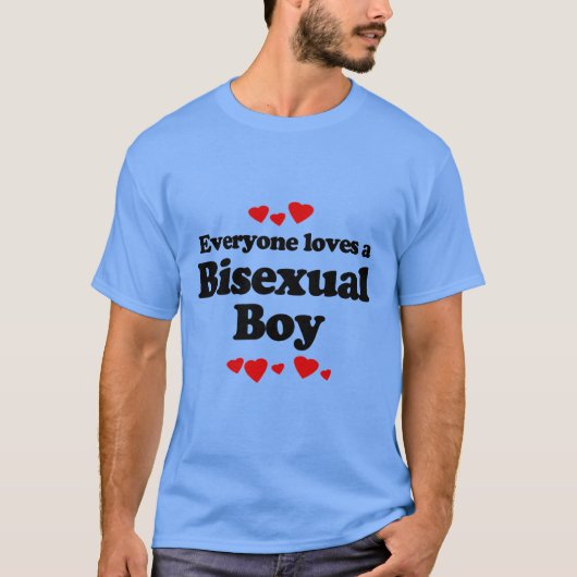 バイセクシャルの少年はみんなに愛される Tシャツ (正面)