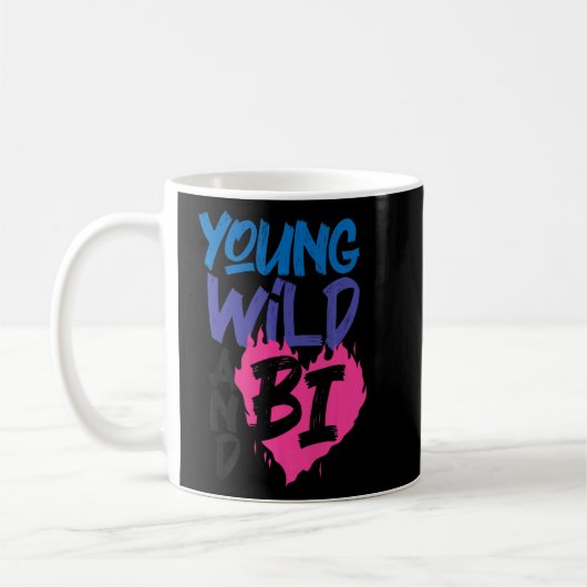 バイセクシュアルBiプライドフラッグYoung WildとBi コーヒーマグカップ (左)