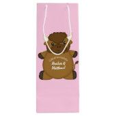 バイソンバッファローベビーシャワーピンク ワインギフトバッグ (裏面)