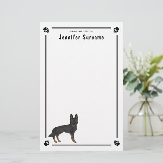 バイブラックのドイツの羊飼いGSD犬とカスタム文字 便箋 (スタンド正面)