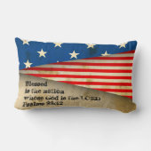 バイブル聖句詩篇33:12ヴィンテージアメリカ国旗の枕 ランバークッション (裏面)