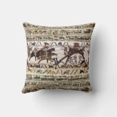 バイユータペストリーのダイナンの包囲攻撃、城への攻撃 クッション (裏面)