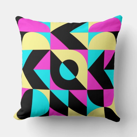 バウハインスパイアウス幾何学的パターン クッション (正面)