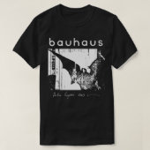 バウハウス – こうもりウィングス – ベラルゴシズデッドエッセンシャル Tシャツ (デザイン正面)