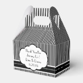 バウ結婚タイ付きの黒いタキシード フェイバーボックス (裏面サイド)