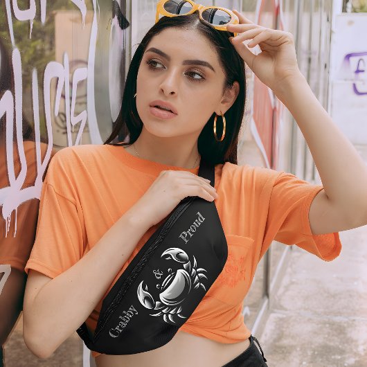 バエレガントニお洒落ロゴ「Crabby & 誇りを持った」ブラック ファニーパック