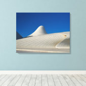 バクーのハイダールアリエフセンター キャンバスプリント (インサイチュ (ウッドフロア))