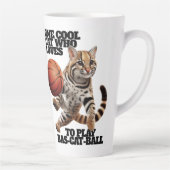 バクールスボールが遊好きの猫 カフェラテマグ (右)