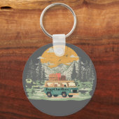 バグアウトボス キャンパーバン アドベンチャー in マウンテン キーホルダー (正面)