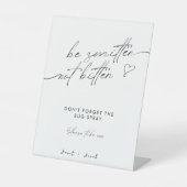 バグシンプルスプレーのサインを噛まれないように小さくする 台座サイン (正面)