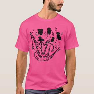 バグパイプと犬バグパイピング犬の恋人バグパイプファミリー Tシャツ