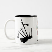 バグパイプのシルエット ツートーンマグカップ (左)