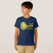 バグ・ブラスト！" おならをする虫の面白いTシャツ Tシャツ (正面フル)