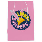 バグBUNNYビルダー™| 懸命ハットのロゴ ミディアムペーパーバッグ (正面)