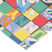 バグBUNNY™名カラフル前と顔市松模様に テーブルクロス (アングル)