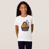 バケツで眠る女の子とオレンジ色の猫 Tシャツ (正面フル)