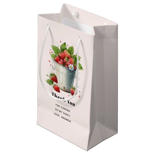 バケツに入れた新鮮なイチゴありがとう スモールペーパーバッグ (正面アングル)