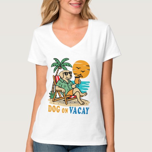 バケーション中の犬Tシャツ | かわいい夏 Tシャツ (正面)