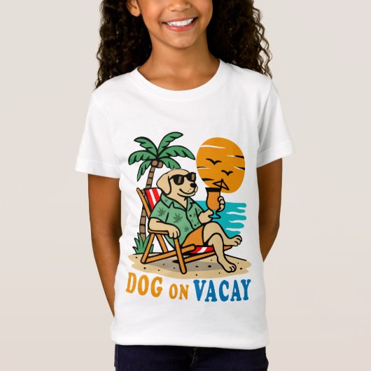 バケーション中の面白い犬Tシャツ | かわいい夏 Tシャツ (正面)