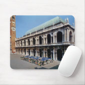 バシリカ会堂Palladianaの正面の眺め マウスパッド (マウス)