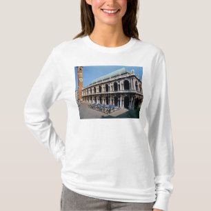 バシリカ会堂Palladianaの正面の眺め Tシャツ