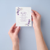 バジェットほこりっぽい紫のフローラ緑の赤ちゃんシャワー チラシ (手)