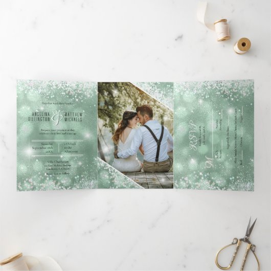 バジェットアクアグリッター写真すべて結婚の 三つ折り招待状 (内部)