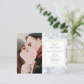 バジェットウィンタースノーフレーク写真結婚式招待状 (スタンド正面)