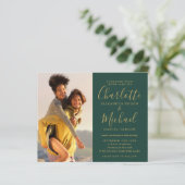 バジェットグリーンと金ゴールドの写真結婚式招待状 (スタンド正面)