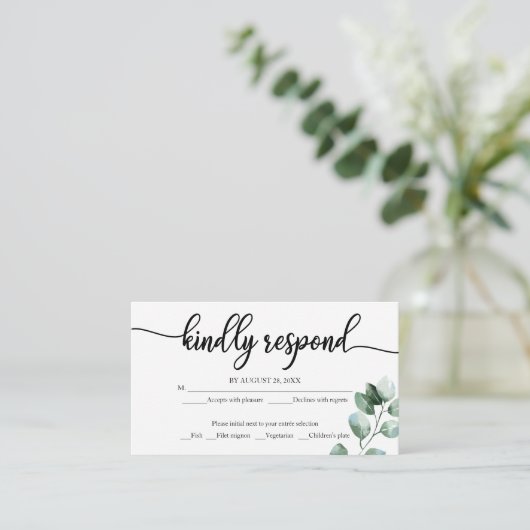 バジェットグリーンリーユーカリプトゥスウェディングRSVP エンクロージャーカード (スタンド正面)