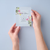 バジェットスペインのBODA招待状ピンクフローラ チラシ (手)