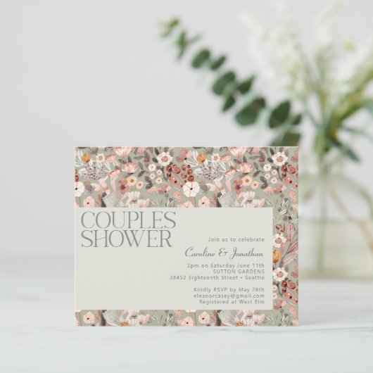 バジェットセージボタニカルボホカップルのシャワー招待状 (スタンド正面)