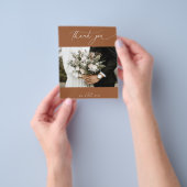 バジェットテラコッタフォールウェディングフォトサンキューカード チラシ (手)