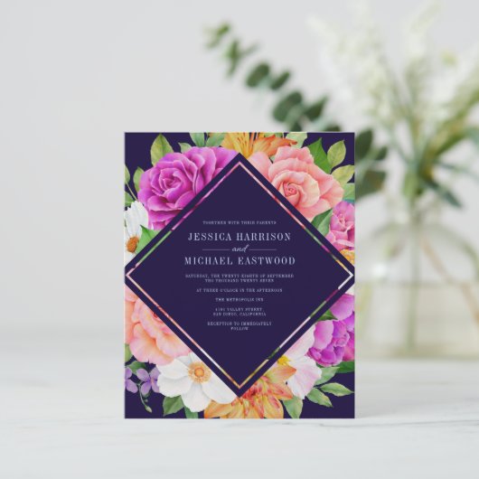 バジェットパープルピンクフローラはっきりした結婚式招待状 (スタンド正面)