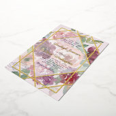 バジェットピンクのフローラと金ゴールド幾何学的 箔招待状 (回転した状態)