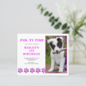 バジェットピンクポーティタイムドッグ誕生日招待状 (スタンド正面)