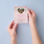 バジェットフォトハートピンクカップルシャワー招待状 チラシ (手)