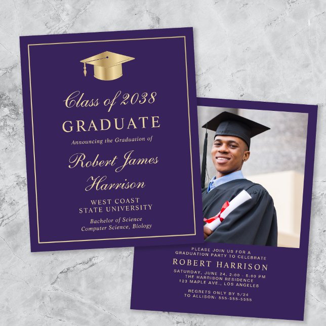 バジェットフォトパープル金ゴールド卒業パーティー招待状 (An elegant college graduation party invitation to celebrate the graduate's achievements)
