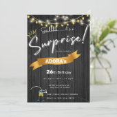 バジェットブラックのサプライズ誕生日の招待状 招待状 (スタンド正面)