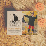 バジェットブラックキャットハロウィンカボチャ写真誕生日<br><div class="desc">「たくさんのおもしろいになるけど、怖いわ、気をつけて！そう来して一緒に…あえてもし!」は、ハロウィーンをテーマにしたパーティーに、これらのカード招待状の友人や家族がどのように取り組むか！カードの真ん中には、手で描かれた黒猫が、不気味な彫りのカボチャの上に座って、星に囲まれている。下の誕生日の女の子の名前と年齢は、ヴィンテージセリフタイポグラフィのイベント詳細とブラシ付きスクリプトレタリングに表示される。このデザインにカスタム自分の写真を追加して誕生日の女の子を紹介！私たちは写真の招待状が大好きで、彼らはすごい可愛いキープサックとしてダブルアップし、冷蔵庫に貼ったり、フォトアルバムに追加したりするために！黒い背景にオレンジ色の星のパターンに逆のカード。このデザインの編集を開始するにクリックは、単に「パーソナライズ」をオンにして、イベントとニーズに合わせてテンプレートボックスの文字を変更する。サイズ、配置、フォント、色など、より高度なカスタマイズを行うには、Zazzleのデザインツールにアクセスするためクリックにカスタマイズ「さらに進む」にスクロールする。Zazzleの予算選択の一部として、このシートは標準の招待状サイズまたは紙品質ではない。このデザインもしは、私たちの店で見つけることができる招待カード上で、またはあなたの選択の製品に転送するためにZazzle Make Machineを使用して使用する。何か感じ質問があれば自由に連絡して嬉しい救済よ！既存の注文を変更したり干渉したりできないことに注意して下さい。他のハロウィーンまたは秋をテーマにしたパーティの招待状を購入する</div>
