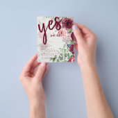 バジェットブルゴーニュ赤面ピンクフローラ結婚式の招待 チラシ (手)