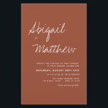 バジェットボホテラコッタシンプル結婚式招待状<br><div class="desc">予算このボホシンプルーのエレガント招待状をパーソナライズTerracotta燃えたオレンジと白の詳細のメッセージとバックの写真とエレガント。このミニマルな招待スタイリッシュは、特別な結婚式の日のお祝いのための色モダン付きの手書きのスクリプトタイポグラフィを含む。</div>