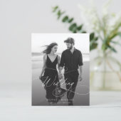 バジェットモダンスクリプト日没の写真の結婚式の招待 (スタンド正面)