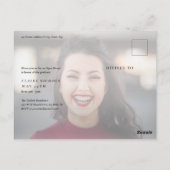 バジェットモダン写真卒業パーティー招待状 ポストカード (裏面)