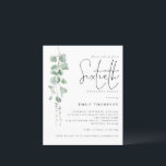 バジェットユーカリプタススクリプト60th誕生日招待状<br><div class="desc">より小さいサイズ4.5 x 5.6インチ半光沢110ポンドの重量に代わるコストのBUDGETの値は、ポストカードと同様の厚さ（ただし、ポストカードとして使用するには適さない）。1枚につき1枚の招待状がある。バジェットユーカリプタススクリプト60th誕生日招待状。ミニマモダンリストのスタイルで、水色の葉のランニング文字が手の側に離れ下り、右に。Sixtiethと他の文字のための手書きスクリプトのセットは、簡単にパーソナライズすることができる。</div>